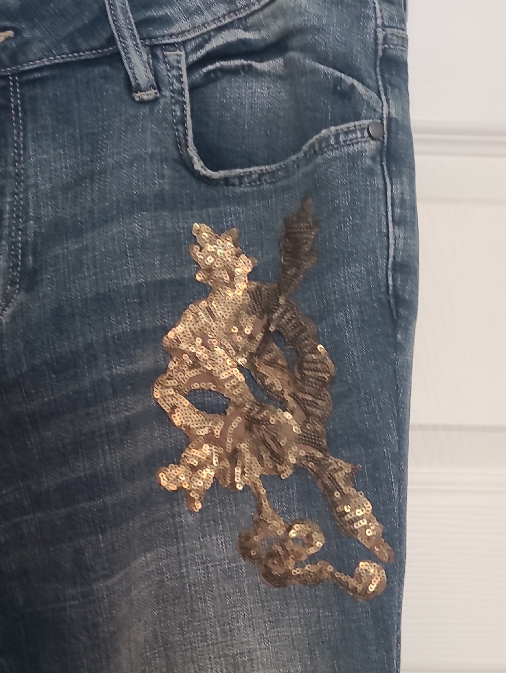 Pilcro and the Letterpress Hyphen Cropped Sequin Jeans Size 30 EUC - Picture 4 of 6